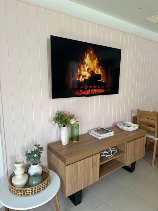 Seascape Beach House, Luxury 3X2, Fire Pit, Enchanted Garden, Pet Friendly, Sleeps 8, Opp Cafe Villa Mandurah Exterior foto